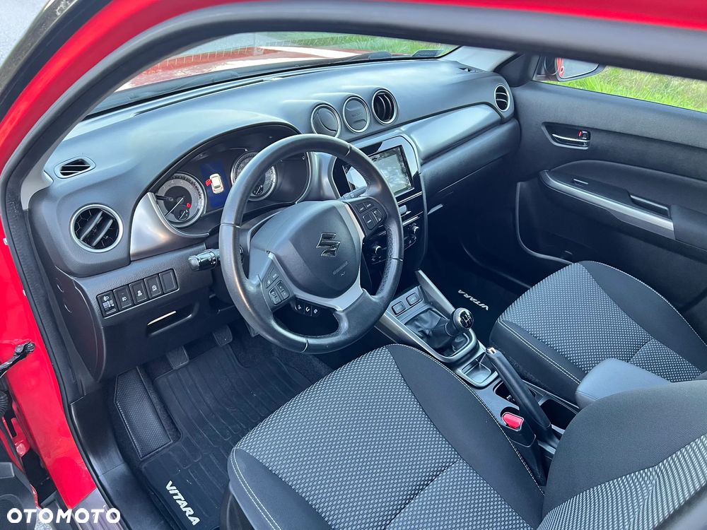 Suzuki Vitara 1.0 Boosterjet Premium 2WD - 9
