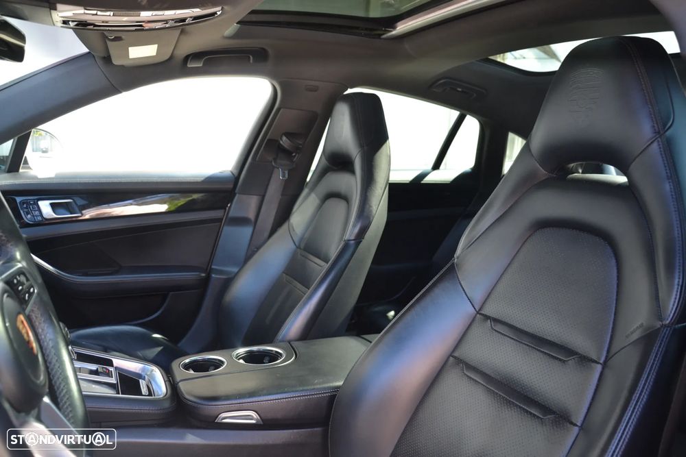 Porsche Panamera 4 E-Hybrid Platinum Edition com PDLS - 21