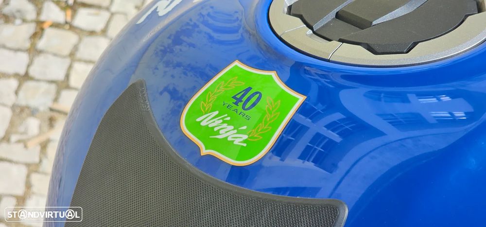 Kawasaki Ninja ZX-10R - 11