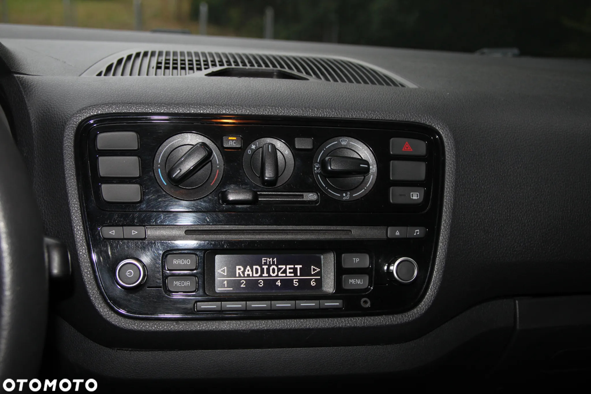 Volkswagen up! 1.0 move - 14