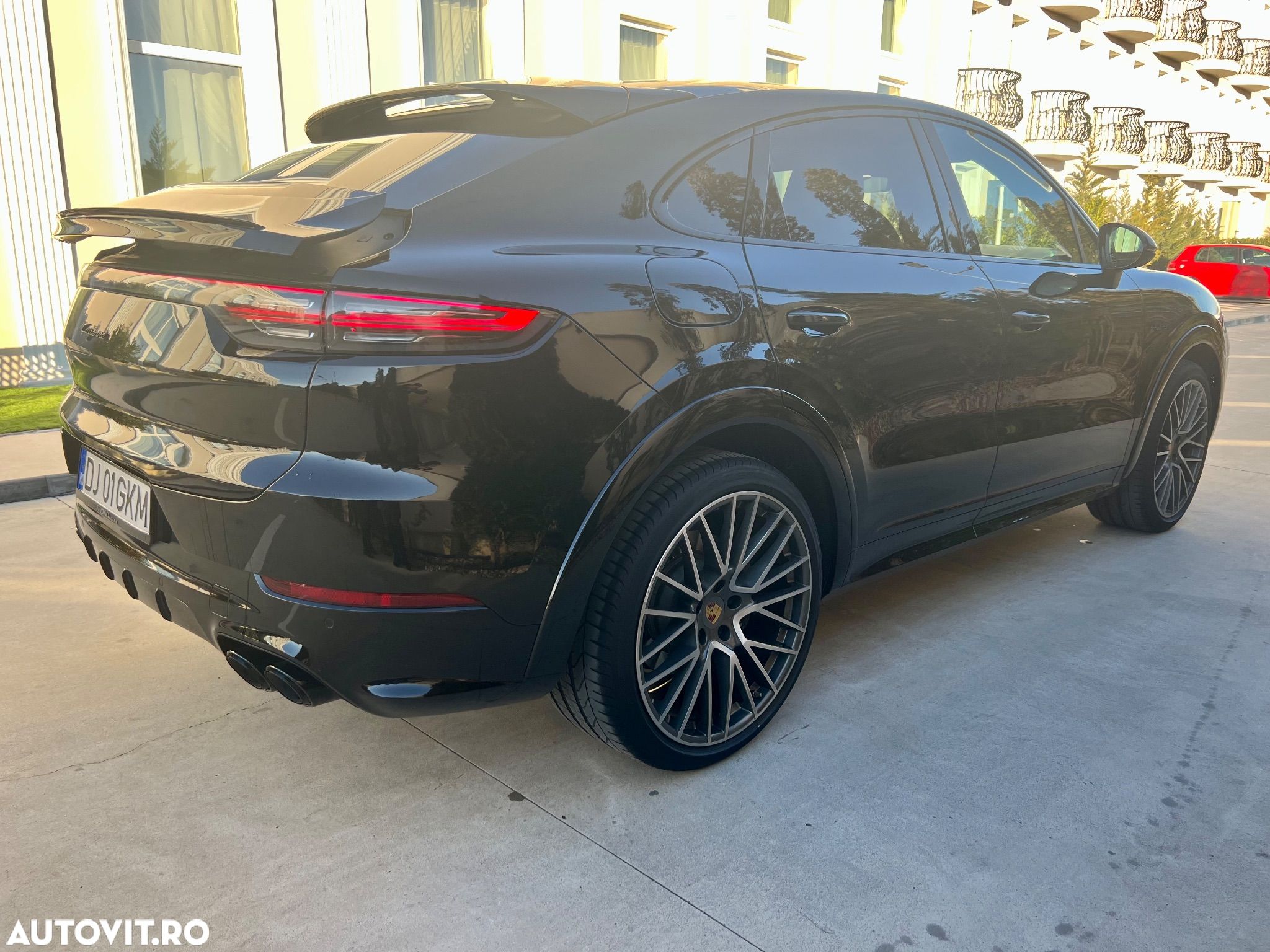 Porsche Cayenne Coupe ver-e--hybrid-tiptronic-s-platinum-edition - 1