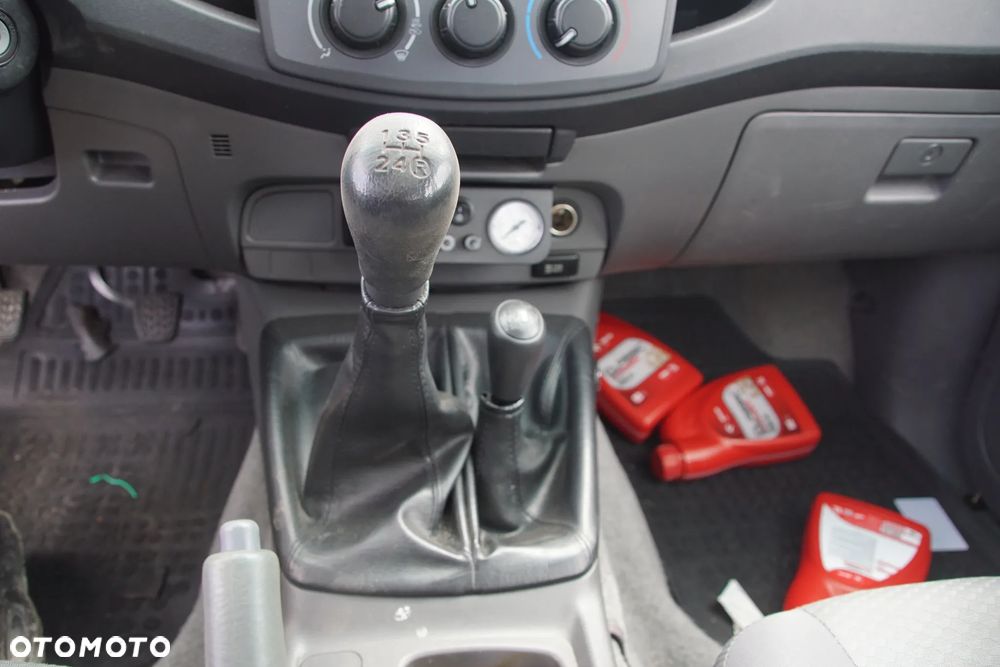 Auto na części - Toyota Hilux VII Lift 2.5 D-4D 144 KM 2KD-FTV 33030-0K750 040 2011R Silnik Skrzynia Drzwi Błotnik Zderzak Burta Lampa Lusterko Klamka Szyba Deska Kokpit Sterownik Moduł Czujnik Licznik Panel Kierownica - 14