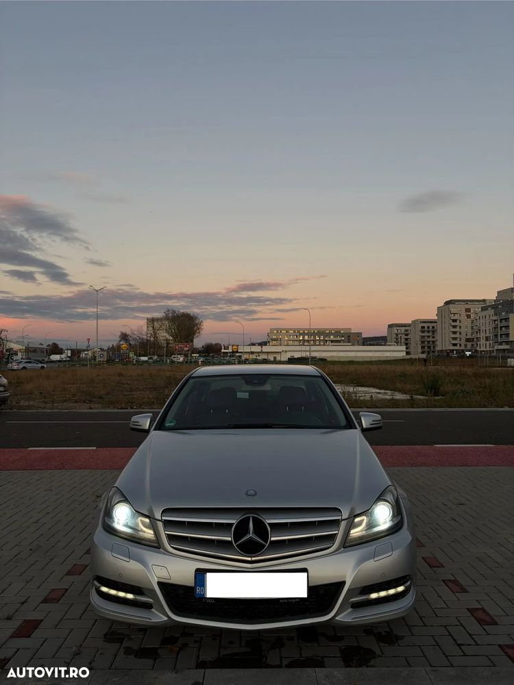 Mercedes-Benz C - 21