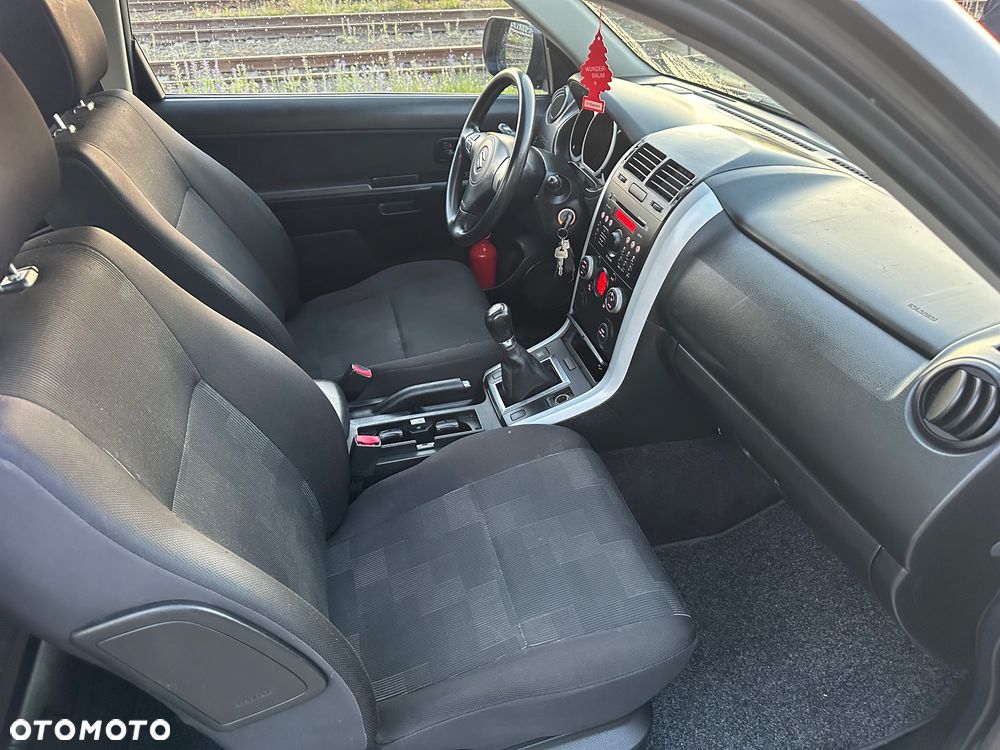 Suzuki Grand Vitara 1.6 Comfort - 15