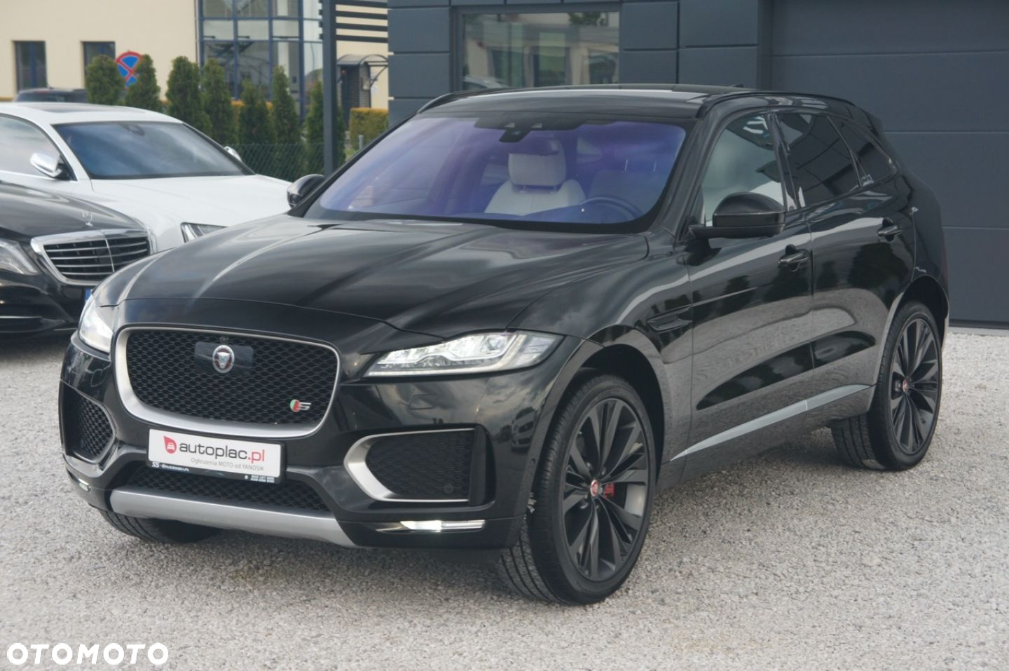 Jaguar F-Pace - 4