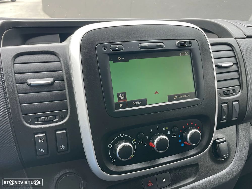 Renault Trafic 2.0 dCi IVA Dedutível - 22