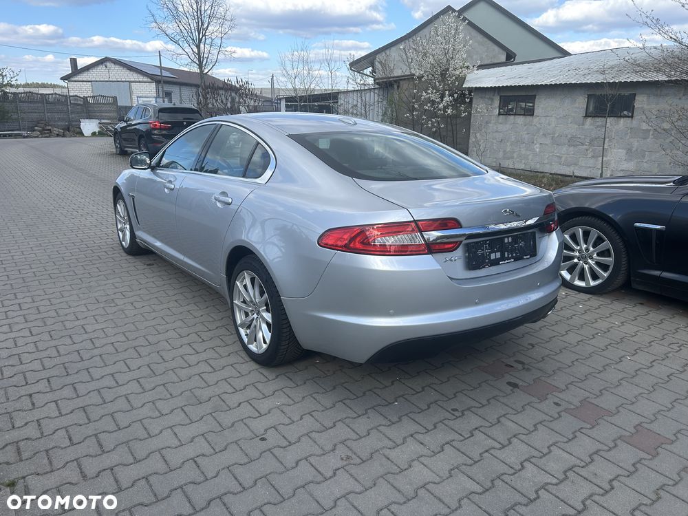 Jaguar XF 2.2 D Luxury - 3