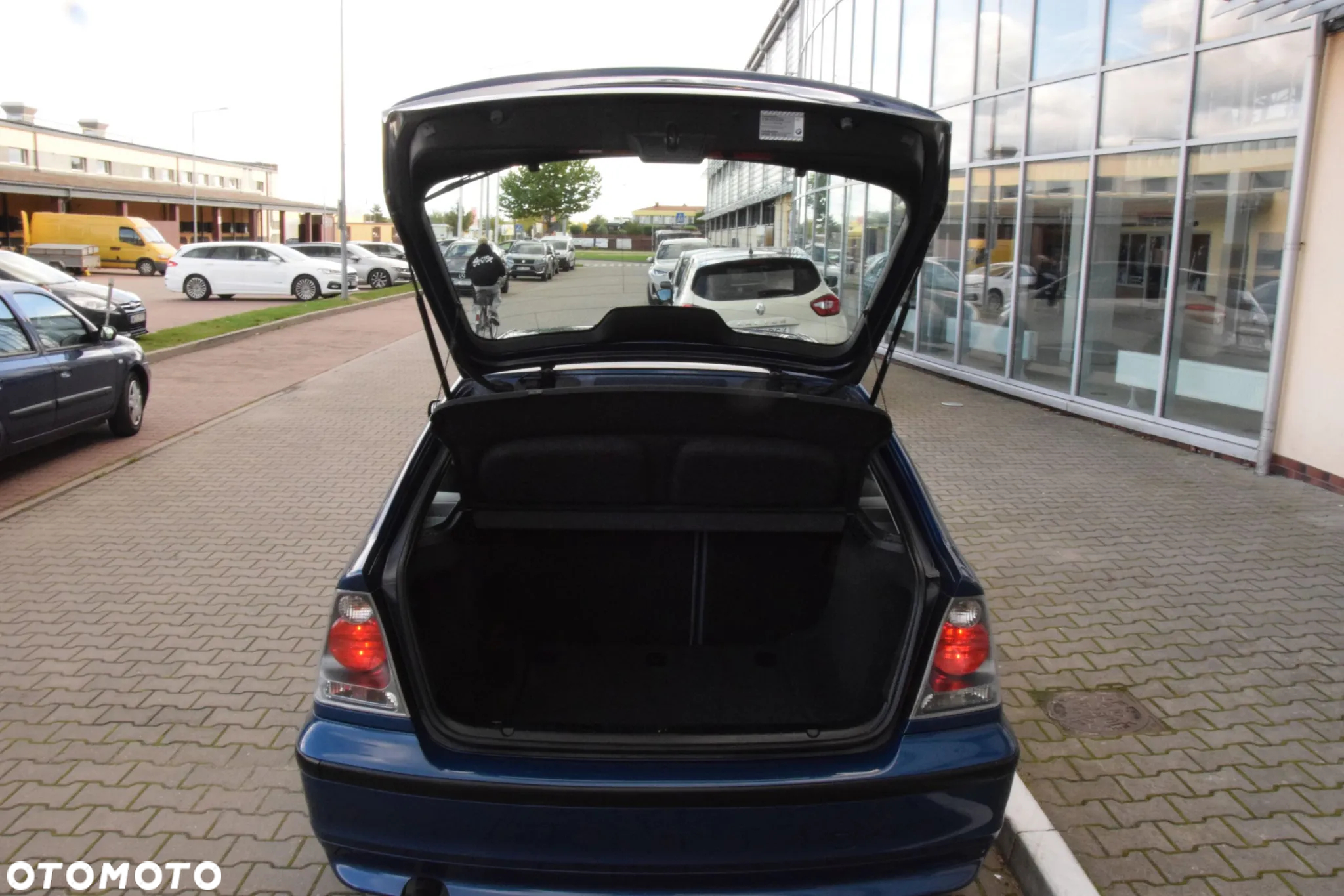 BMW Seria 3 316ti compact Edition Lifestyle - 28