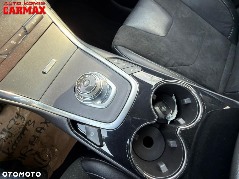 Ford S-Max - 32
