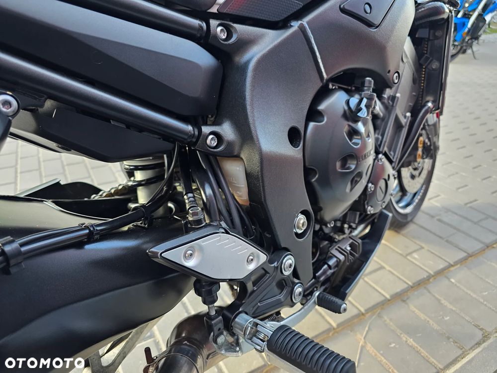 Yamaha FZ8 - 18