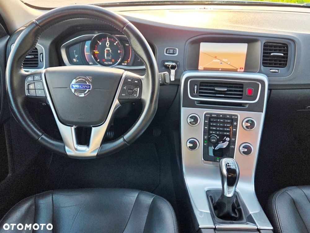 Volvo S60 D2 Drive-E Momentum - 34