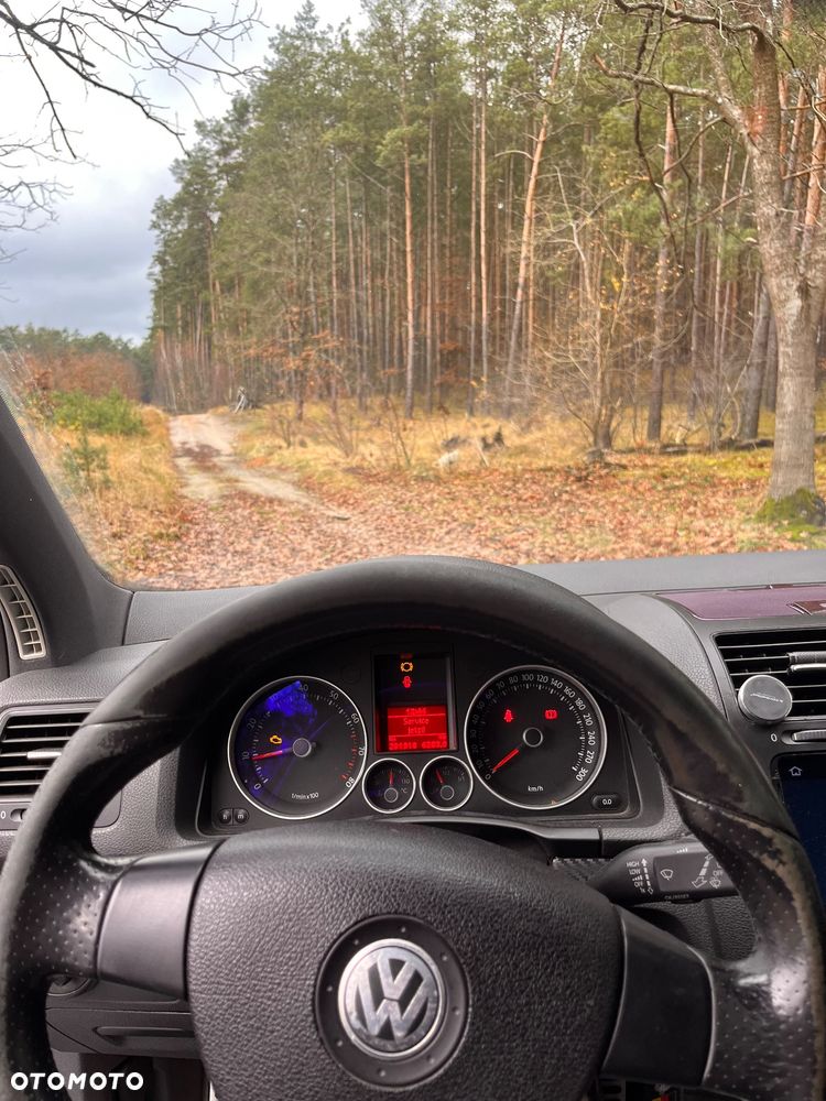 Volkswagen Golf 2.0 GTI - 11