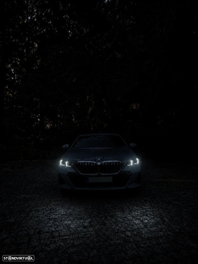BMW 520 d Pack Desportivo M Pro - 29