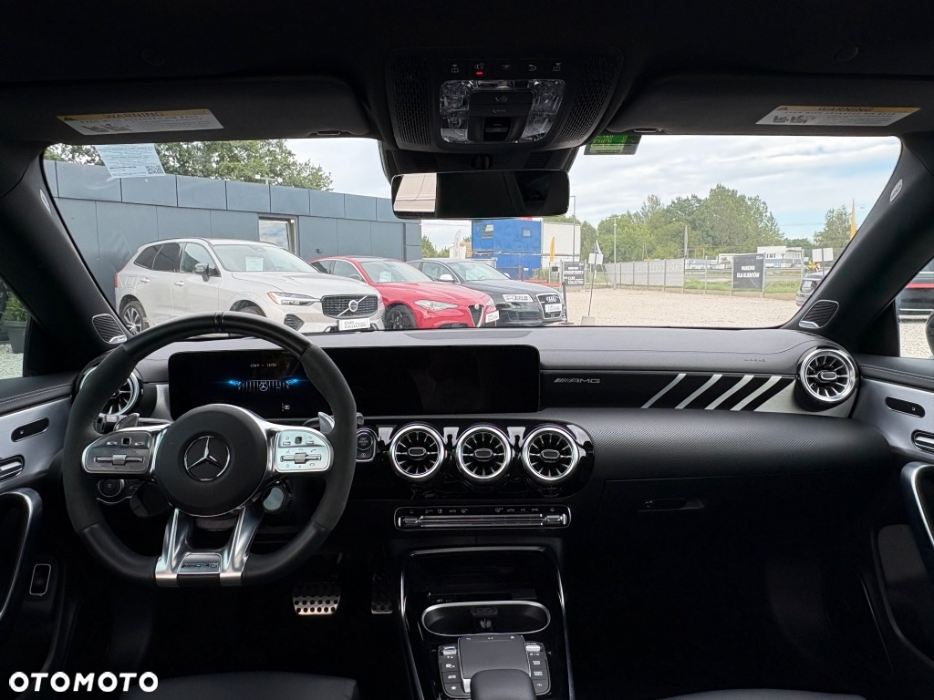Mercedes-Benz CLA - 12