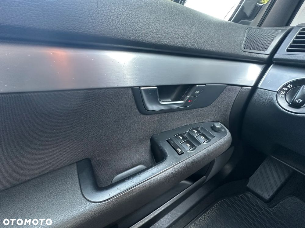 Audi A4 Avant 2.0 TDI DPF - 29