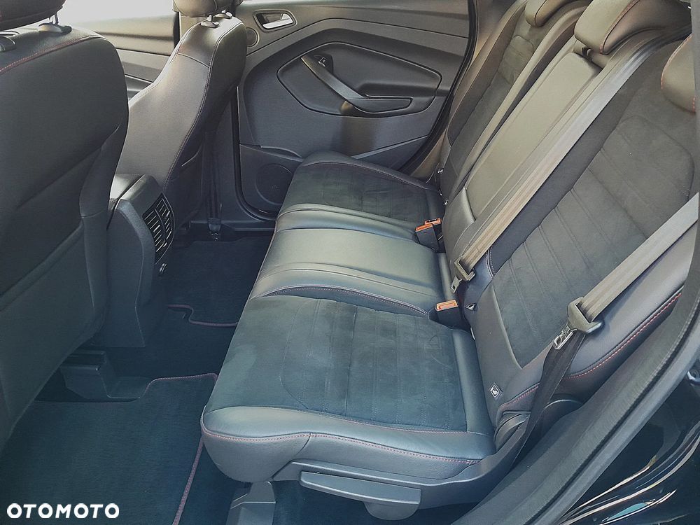 Ford Kuga 1.5 EcoBoost 2x4 ST-Line - 11