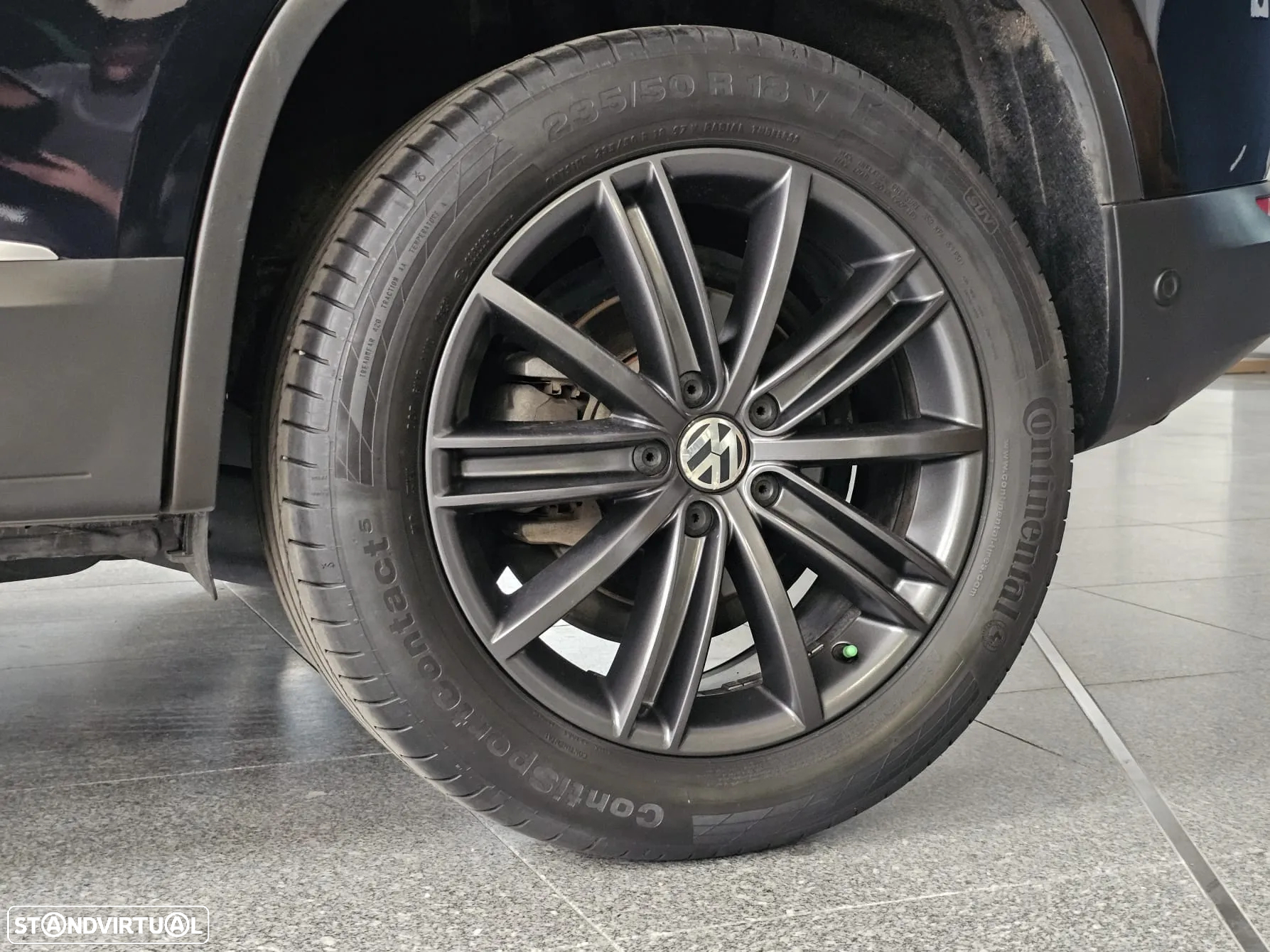 VW Tiguan 2.0 TDi Sport BlueMotion - 11