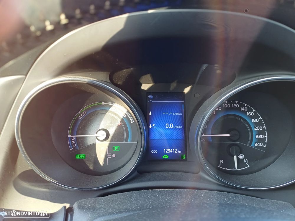 Toyota Auris Touring Sports 1.8 HSD Freestyle - 4