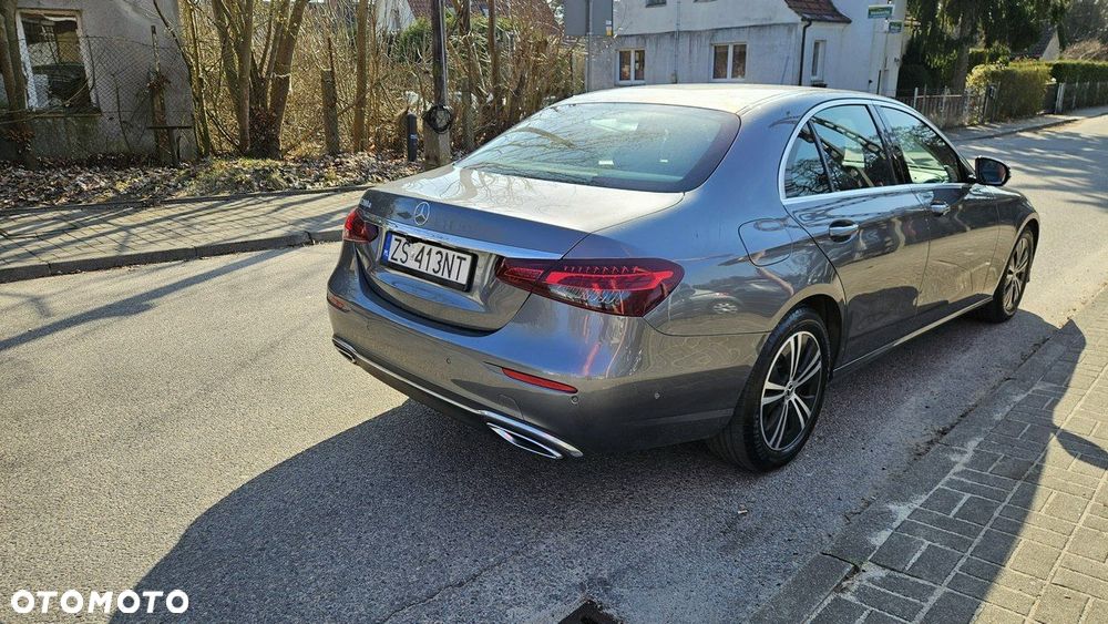 Mercedes-Benz Klasa E - 9