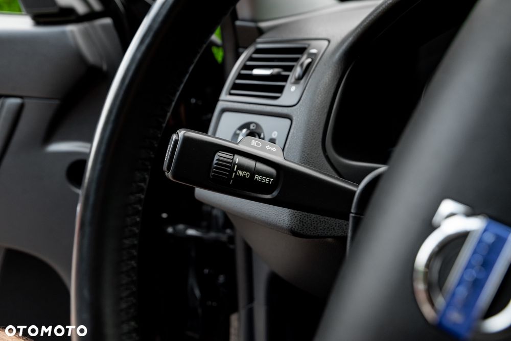 Volvo V50 DPF D3 Geartronic - 37