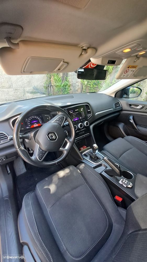 Renault Mégane Sport Tourer BLUE dCi 115 EDC BOSE EDITION - 21
