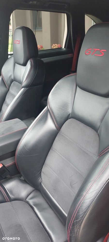 Porsche Cayenne - 24