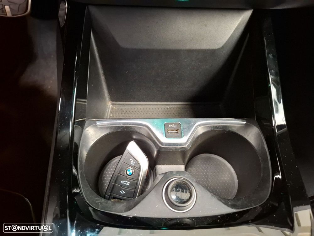 BMW 116 d Pack 50 anos M Auto - 22
