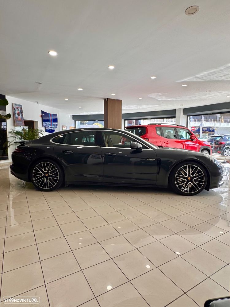 Porsche Panamera - 18