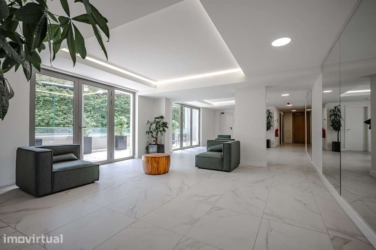 Apartamento T3 com magnífico Terraço e Vista Baía – Seixal - Grande imagem: 2/41