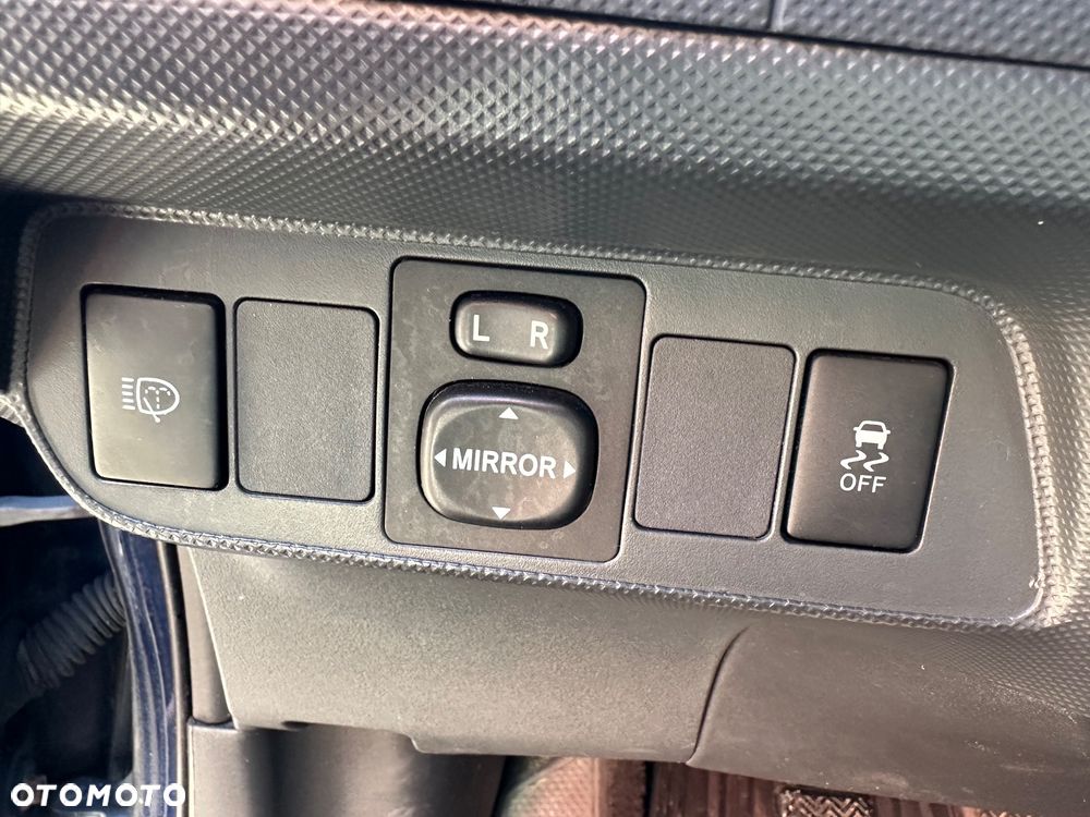 Toyota Auris 2.0 D-4D Premium - 22