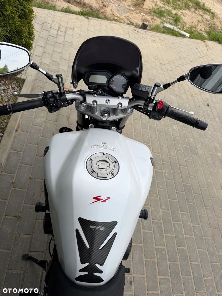 Yamaha FZ - 23