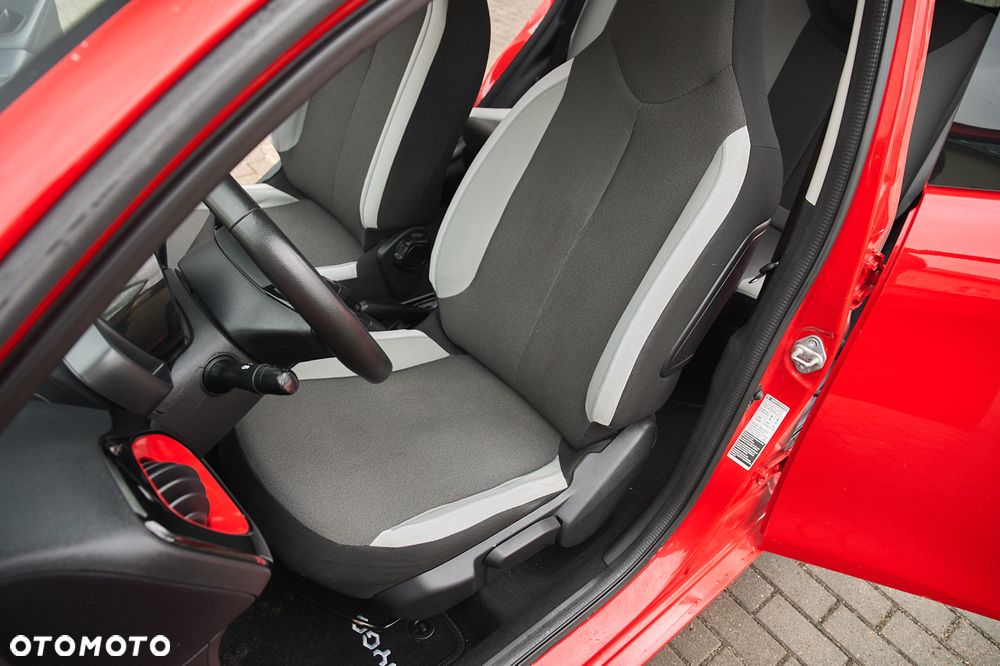 Toyota Aygo x-play Edition S+ - 22