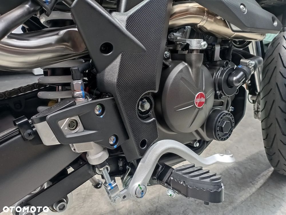 Aprilia SX - 11