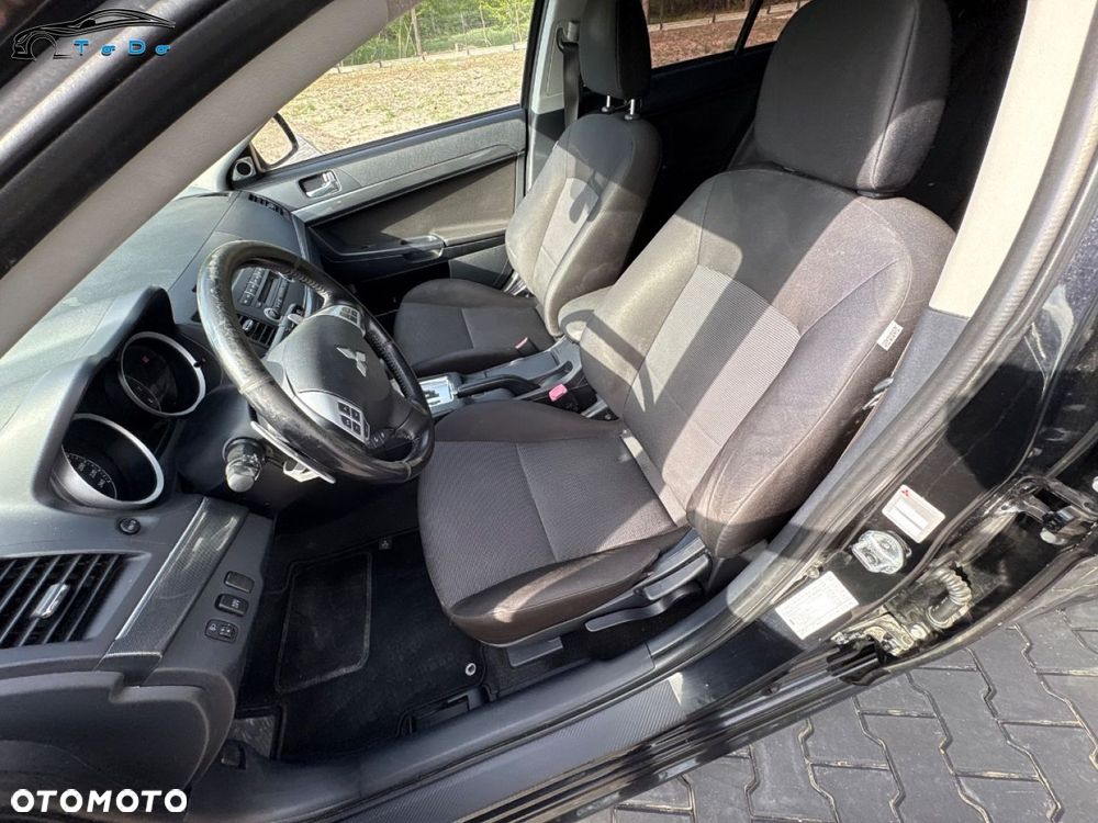 Mitsubishi Lancer 1.8 CVT Intense - 18