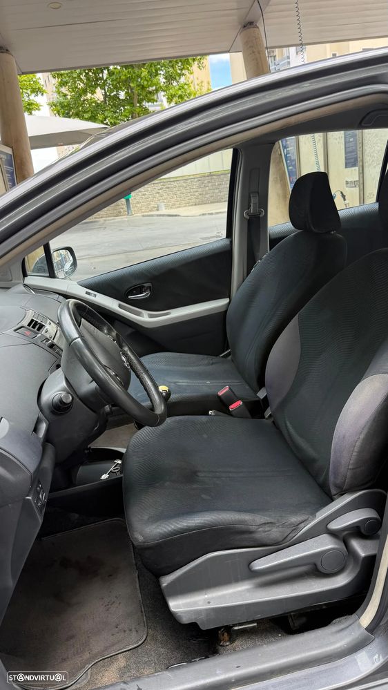 Toyota Yaris 1.0 VVT-i AC Manual - 6