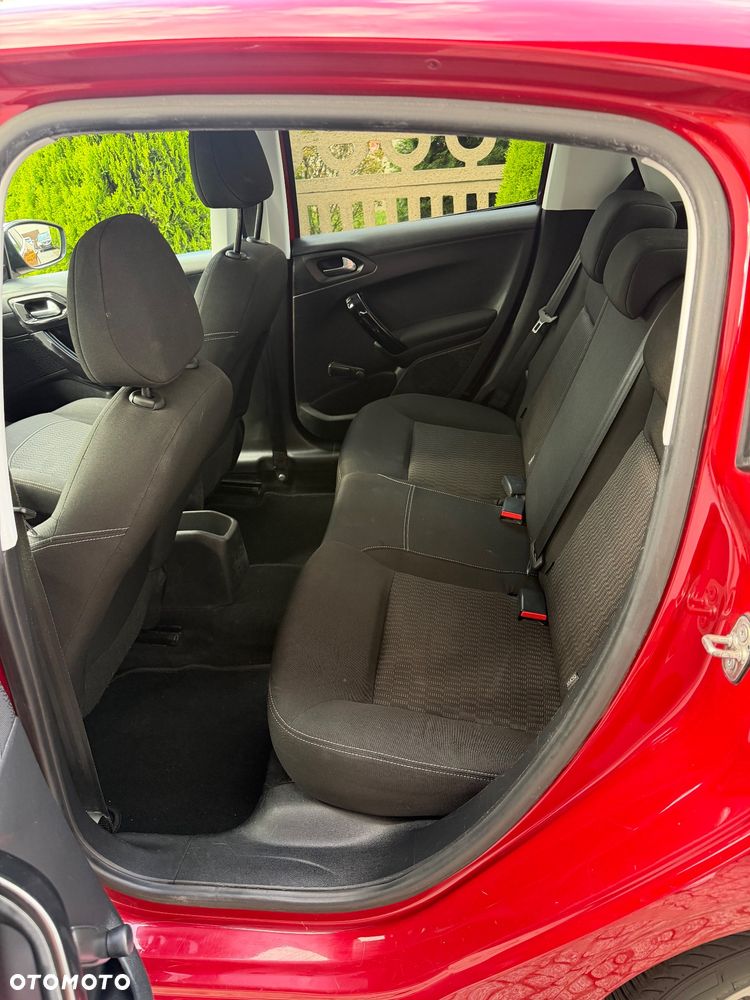 Peugeot 208 82 PureTech Style - 12