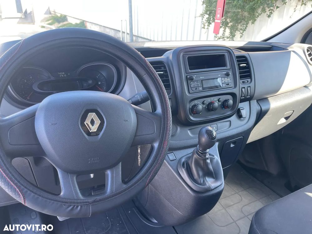 Renault Trafic - 12