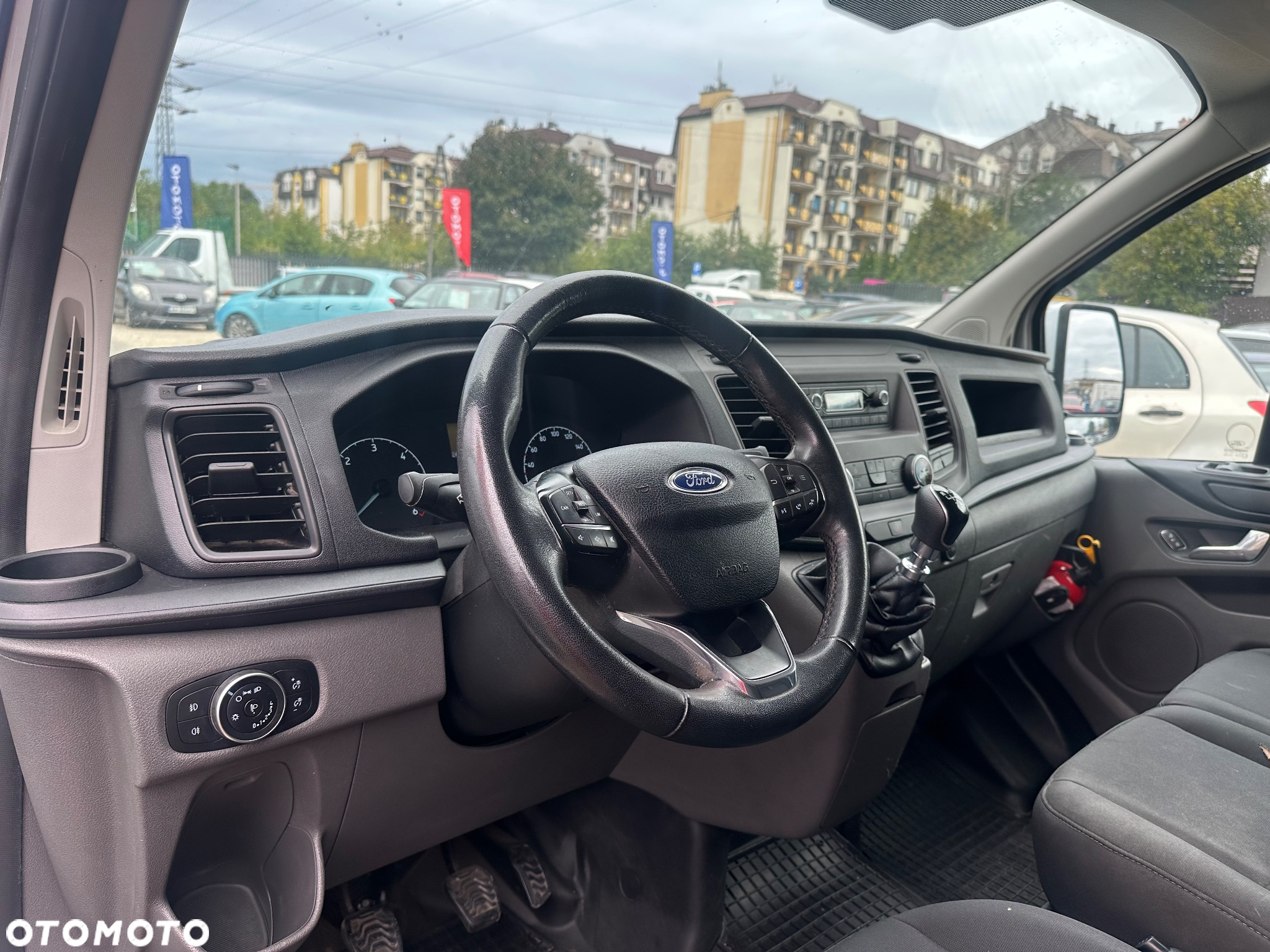 Ford Tranzit Custom - 20