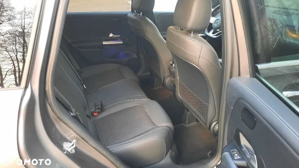 Mercedes-Benz Klasa B 200 d 4-Matic AMG Line 8G-DCT - 14