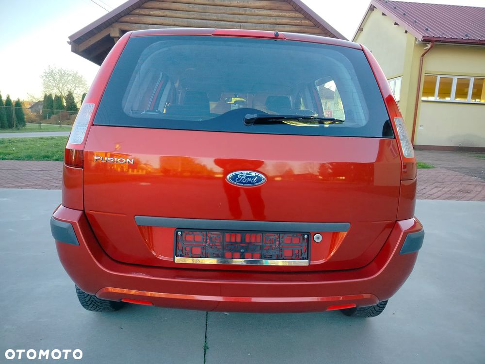 Ford Fusion 1.4 Ambiente - 14