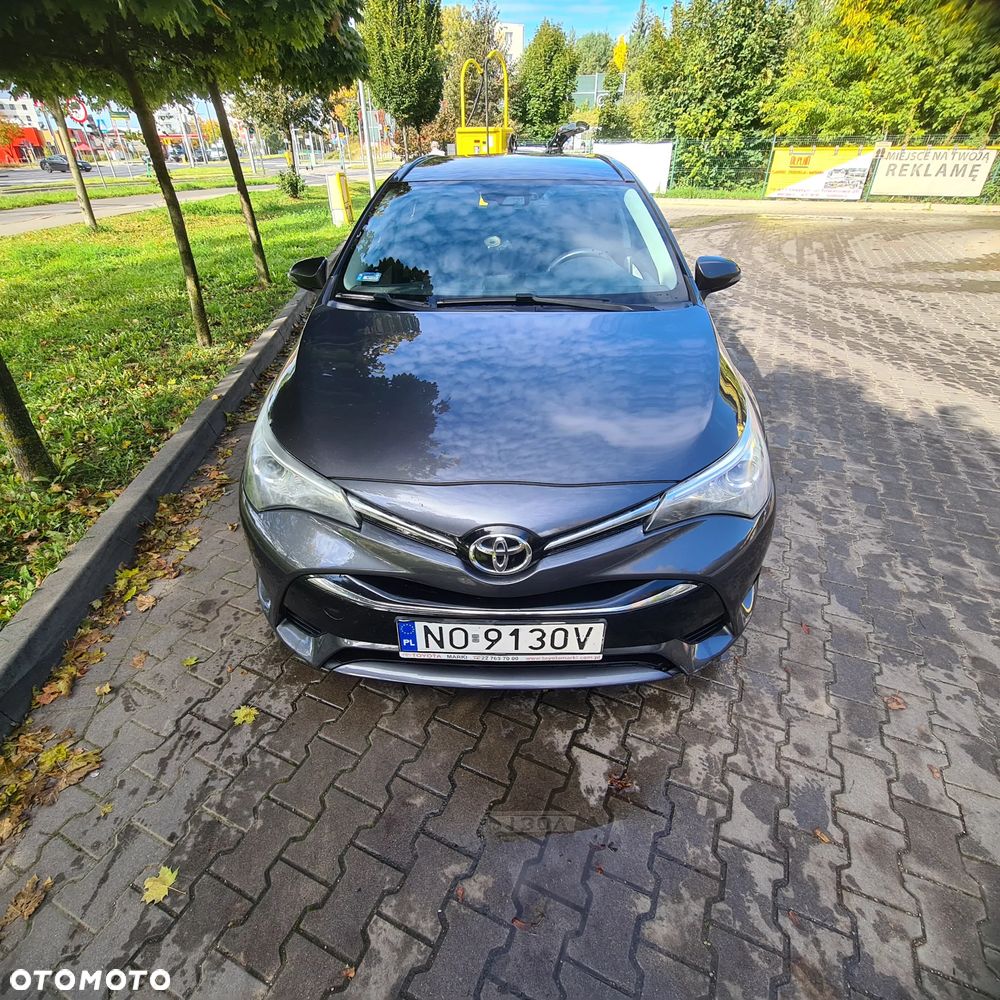Toyota Avensis - 12