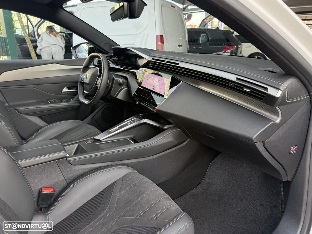 Peugeot 308 1.2 PureTech GT EAT8 - 44