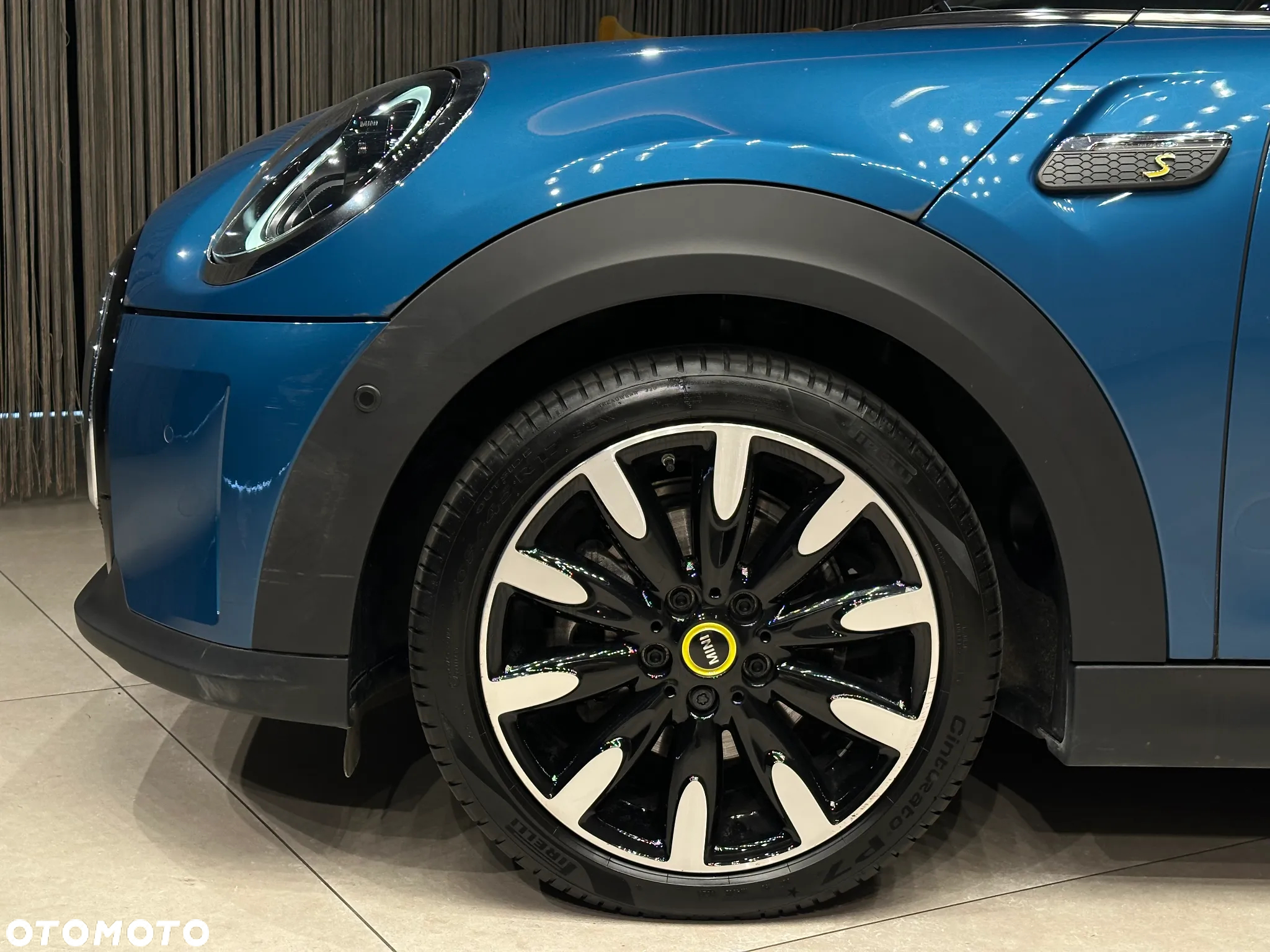 MINI Cooper SE Classic Trim - 3