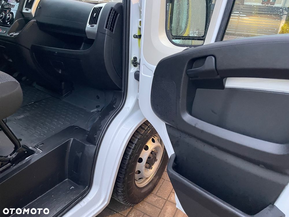 Fiat Ducato Ambulans Karetka Camper Maxxi FULLL XXXXL - 28