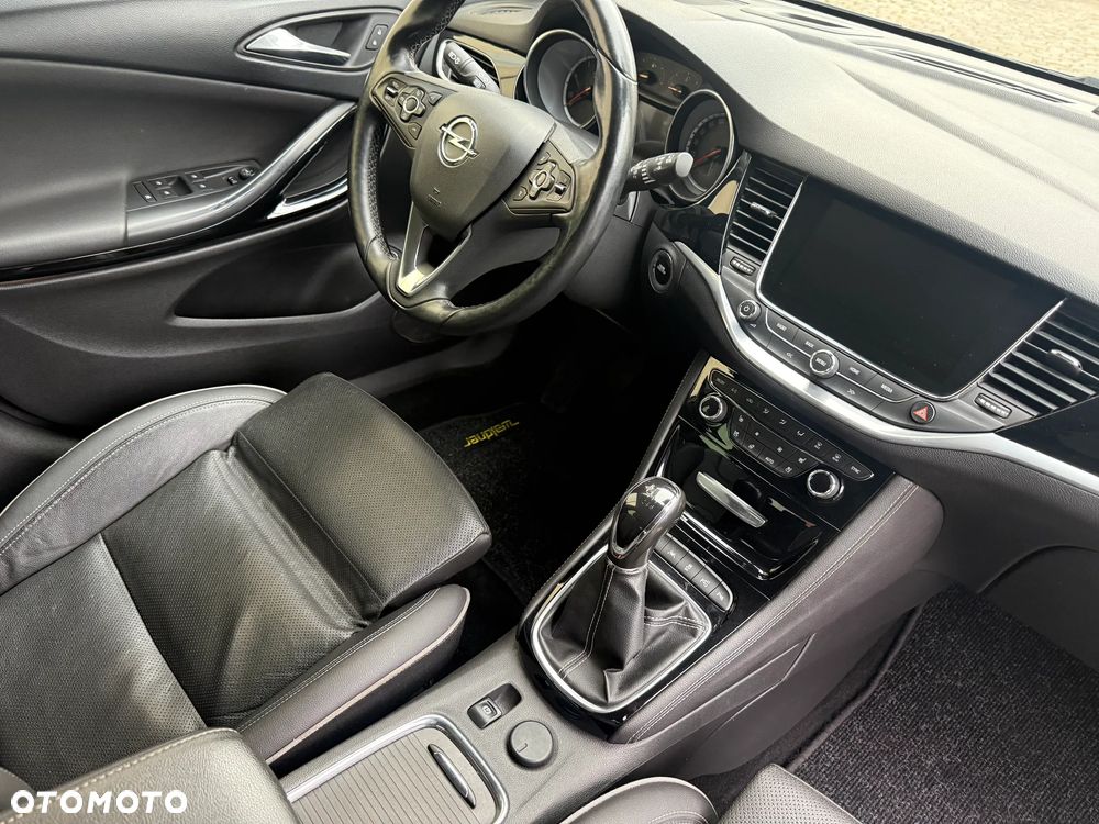 Opel Astra 1.6 BiTurbo D (CDTI) Start/Stop Innovation - 26