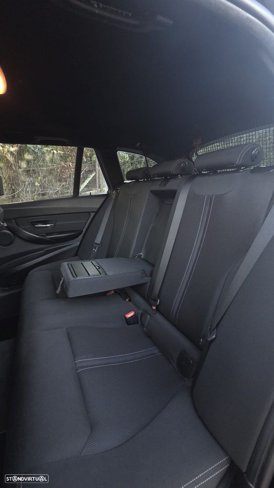 BMW 320 d Edition M Sport Shadow - 11