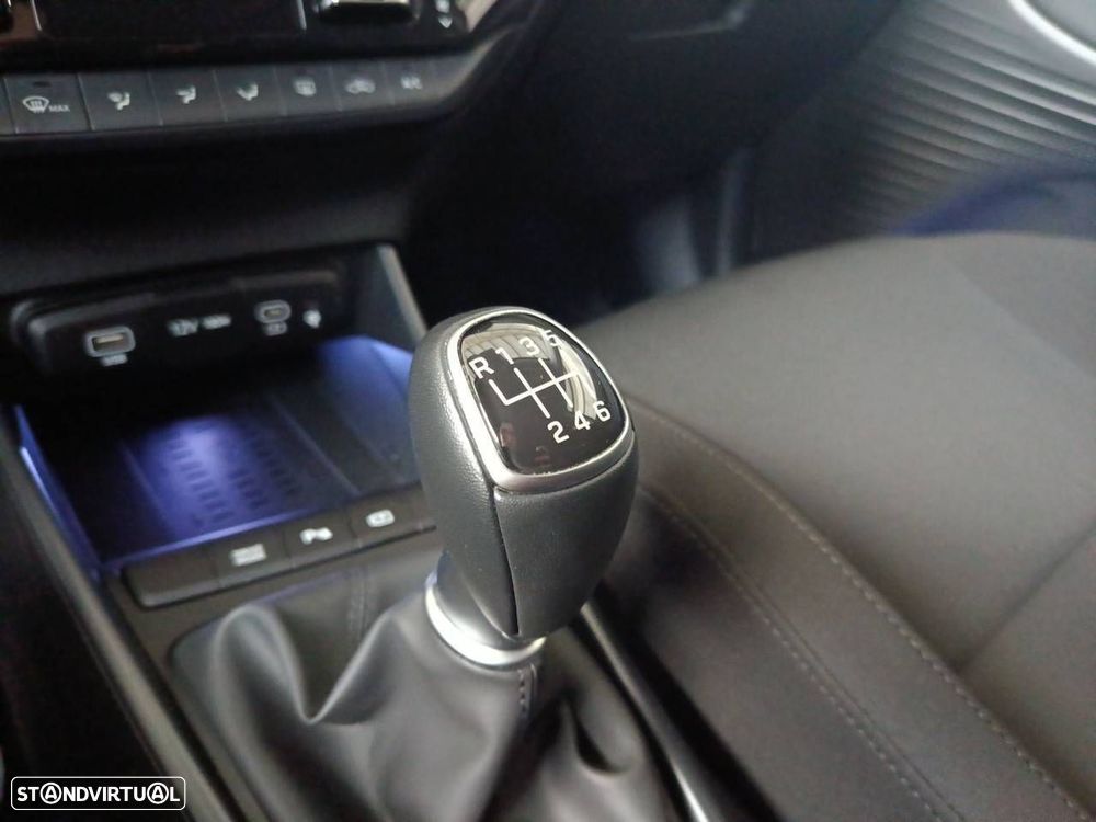 Hyundai Bayon 1.0 T-GDI Premium - 18