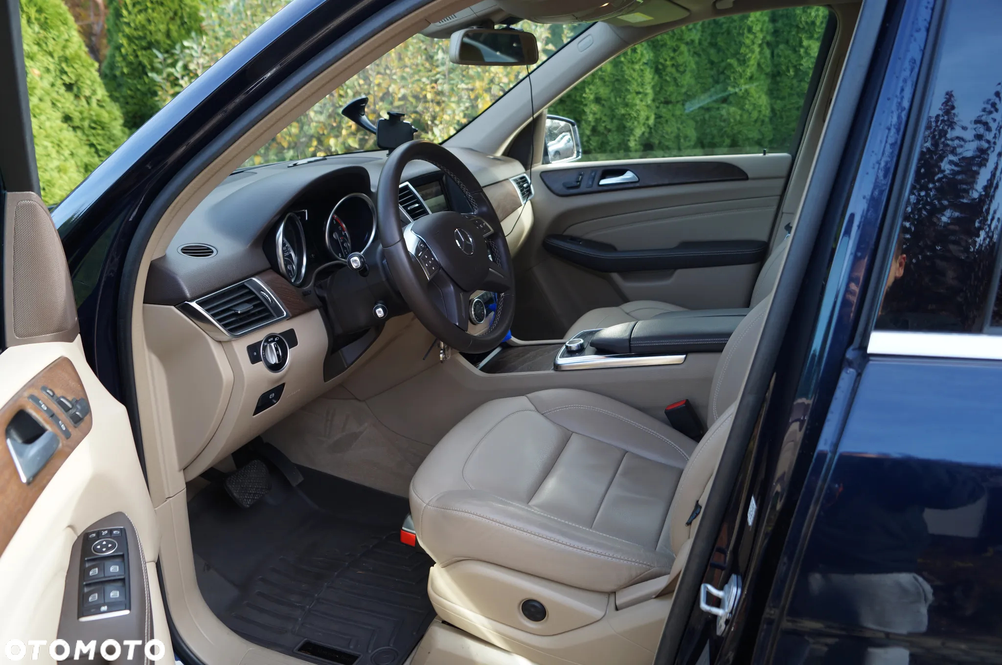 Mercedes-Benz ML 350 BlueTec 4-Matic - 16