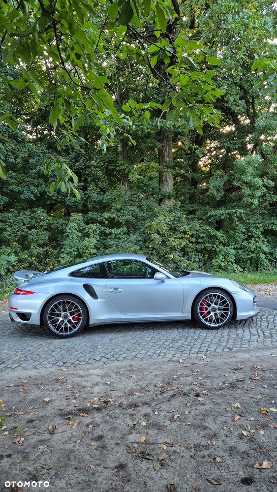 Porsche 911 Turbo - 2