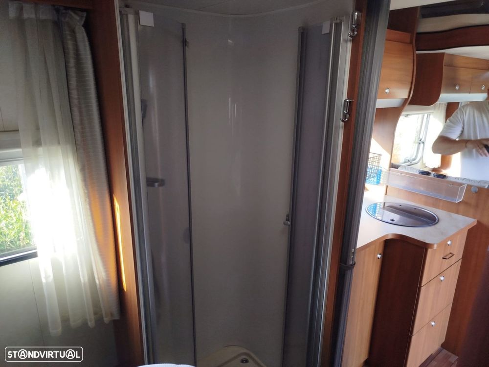 Knaus Südwind Sky wave.  Cama basculante E SUÍTE - 27